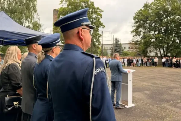 Rozpoczęcie roku szkolnego w Skwierzynie z udziałem policjantów