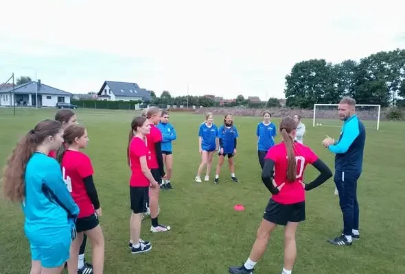 Turniej „Z Orlika na Stadion” w Brójcach: dziewczęta U15 z SP2 Międzychód na pierwszym miejscu
