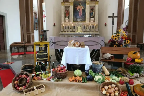 Parafialne Dożynki: strażacy dziękowali za plony