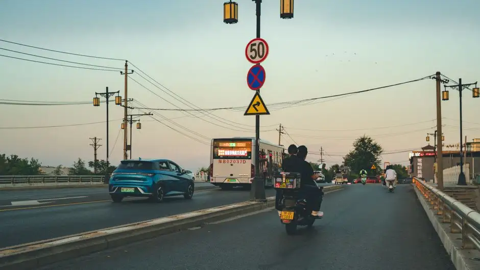 Hulajnoga to nie zabawka. Bezpieczeństwo zależy od Ciebie