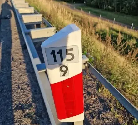 Kolizja na obwodnicy Skwierzyny. Bus zderzył się z ciężarówką, kierowca trafił do szpitala