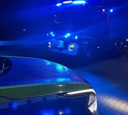 Kolizja na ul. Parkowej w Pszczewie – interweniowały OSP KSRG Pszczew i PSP Międzyrzecz