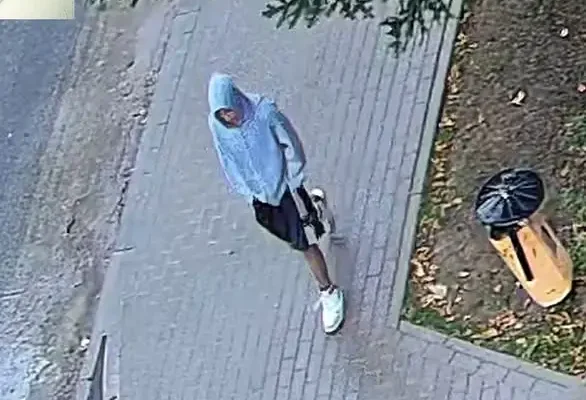 Policja w Międzyrzeczu szuka sprawcy kradzieży hulajnogi elektrycznej