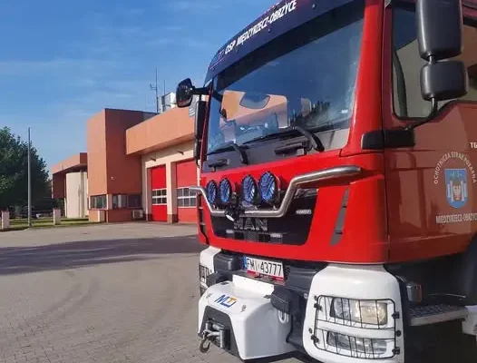 Plama ropopochodna w Bobowicku – interwencja strażaków